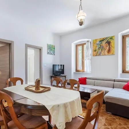 Villa Ana Labin